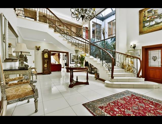 6 BEDROOM HOUSE FOR SALE IN NORTHCLIFF